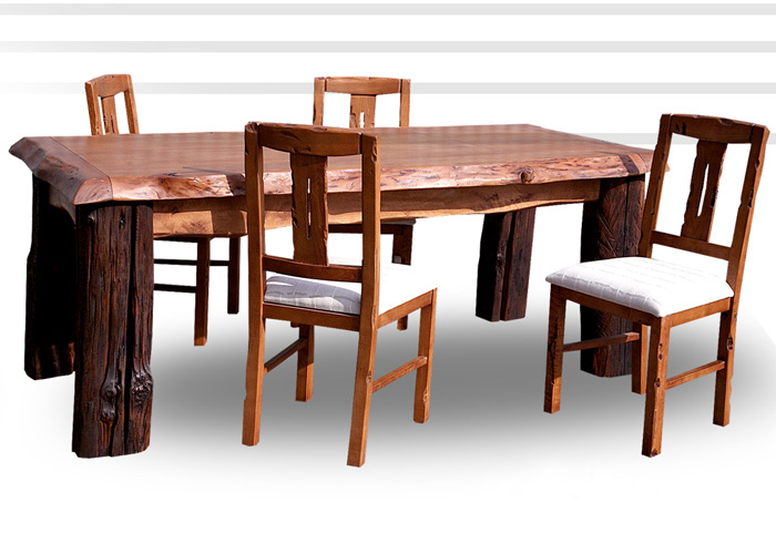 Mesa e cadeiras